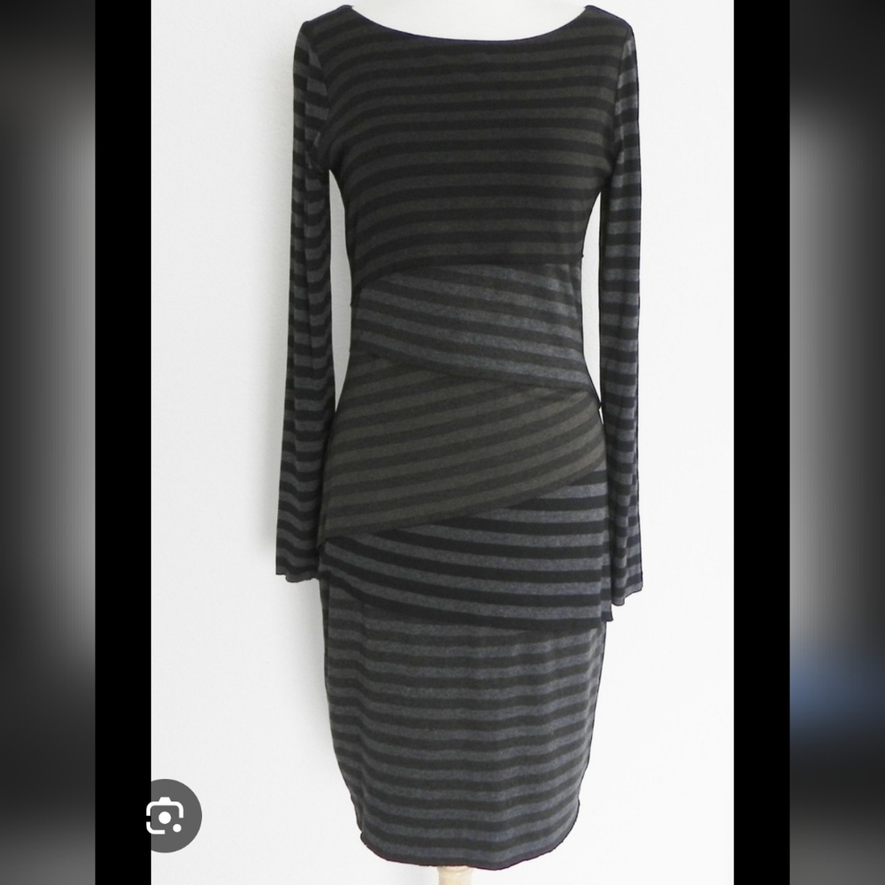 Joseph Ribkoff Dress Striped Tiered Layered Stretch Pullover Long Sleeve Size 8